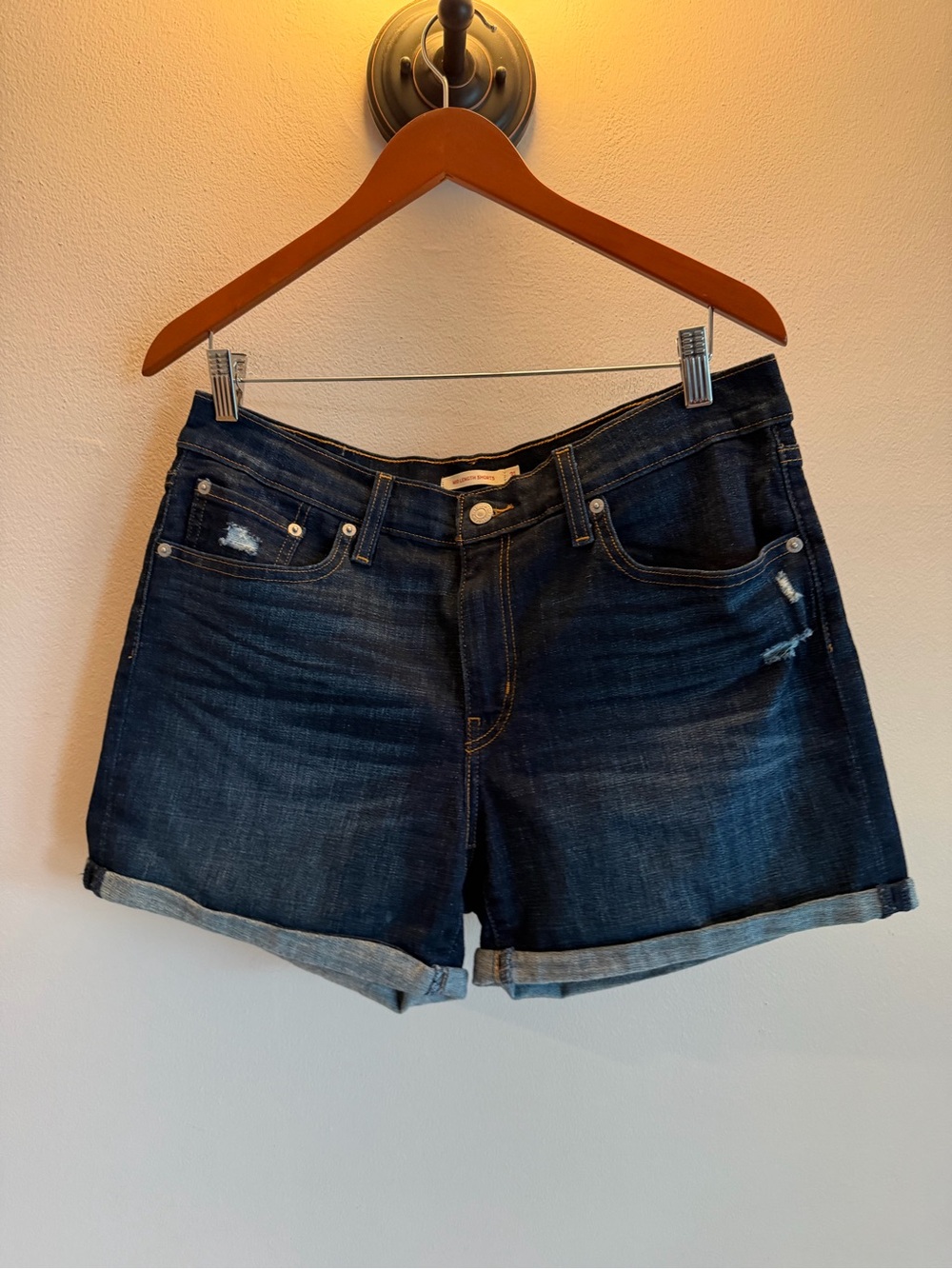 Levis Mid Length Denim Shorts Dark Wash Distressed Size 31 Womens Cuffed Jean